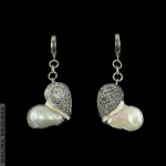 Wiszące srebrne serca z perłami - Malina Skulska w Biżuteria/Kolczyki